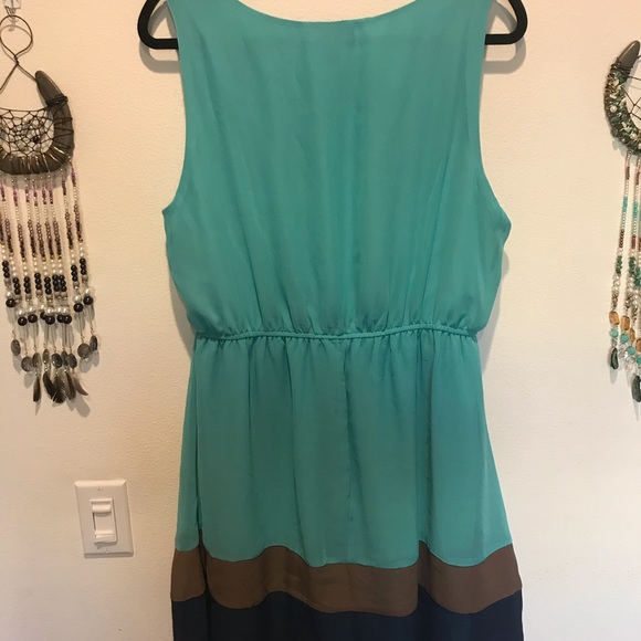 Dress with Earlings - Picture 5 of 5